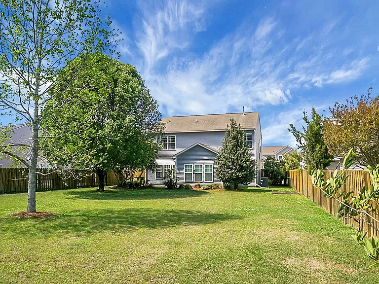 8003 Henderson Rd — Photo 53