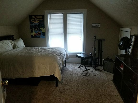 Upstairs bedroom 2