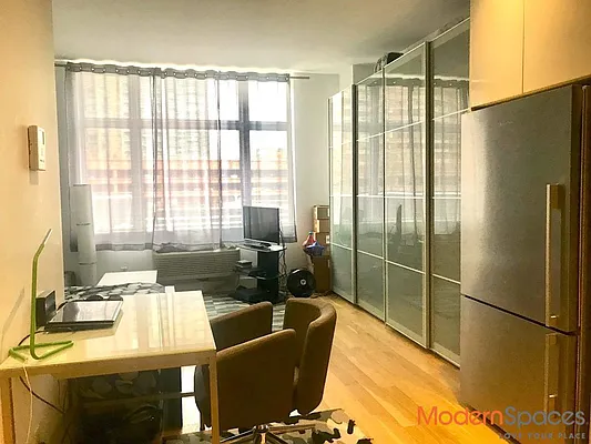 Rented by Modern Spaces | media 30