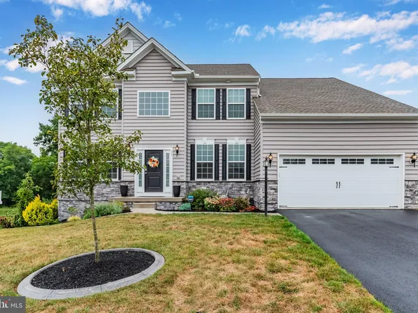 38 Bethpage Dr, Mechanicsburg, PA 17050