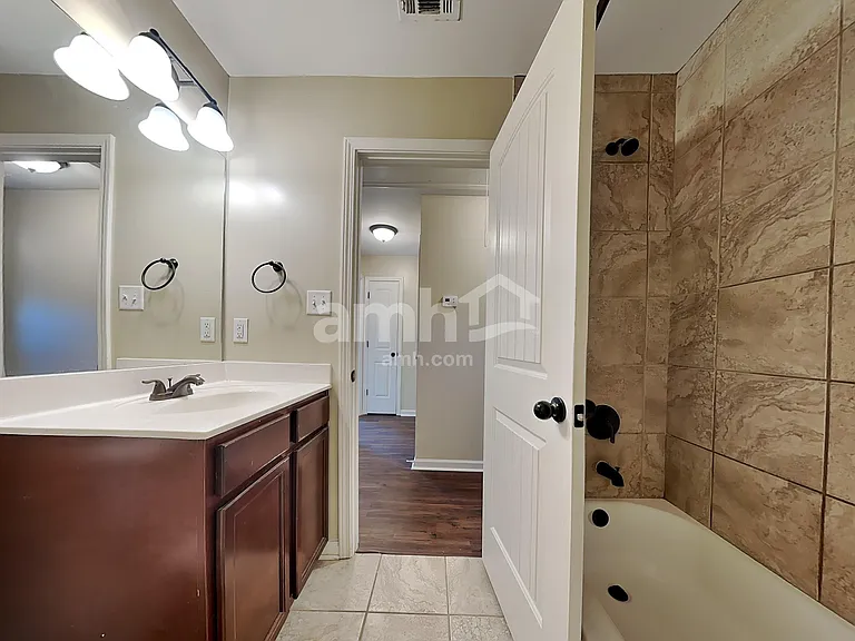 1246 Carlton Ridge Dr — Photo 16