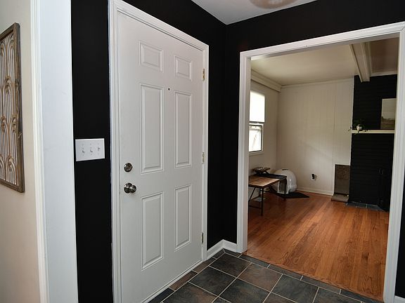 5th image of 3416 Catalpa Ave
