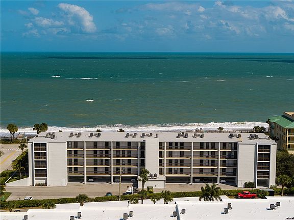 2nd image of 4141 Ocean Dr APT 303