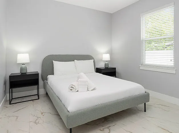 3413 W Braddock St — Photo 10