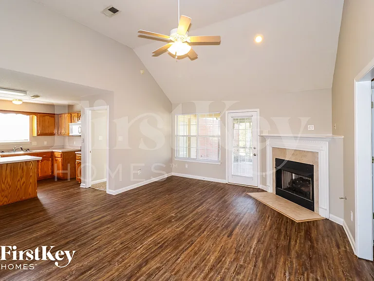 1523 Beringer Dr — Photo 5