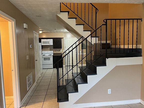3rd image of 2625 Evans Mill Dr