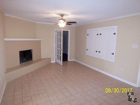 2nd image of 419 Julia St