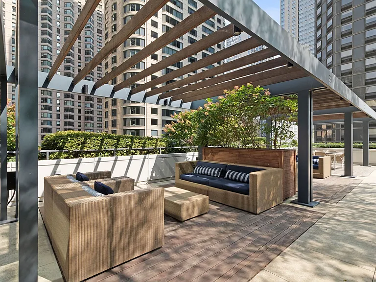 Outdoor Lounge