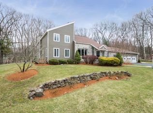 26 Greybirch Rd, Andover, MA 01810