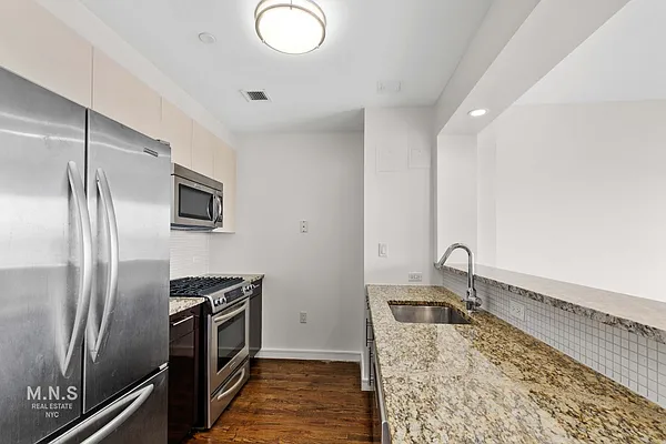 Rented by MNS | media 4