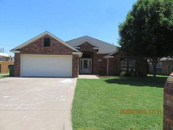 2nd image of 803 Sugarbush Ln