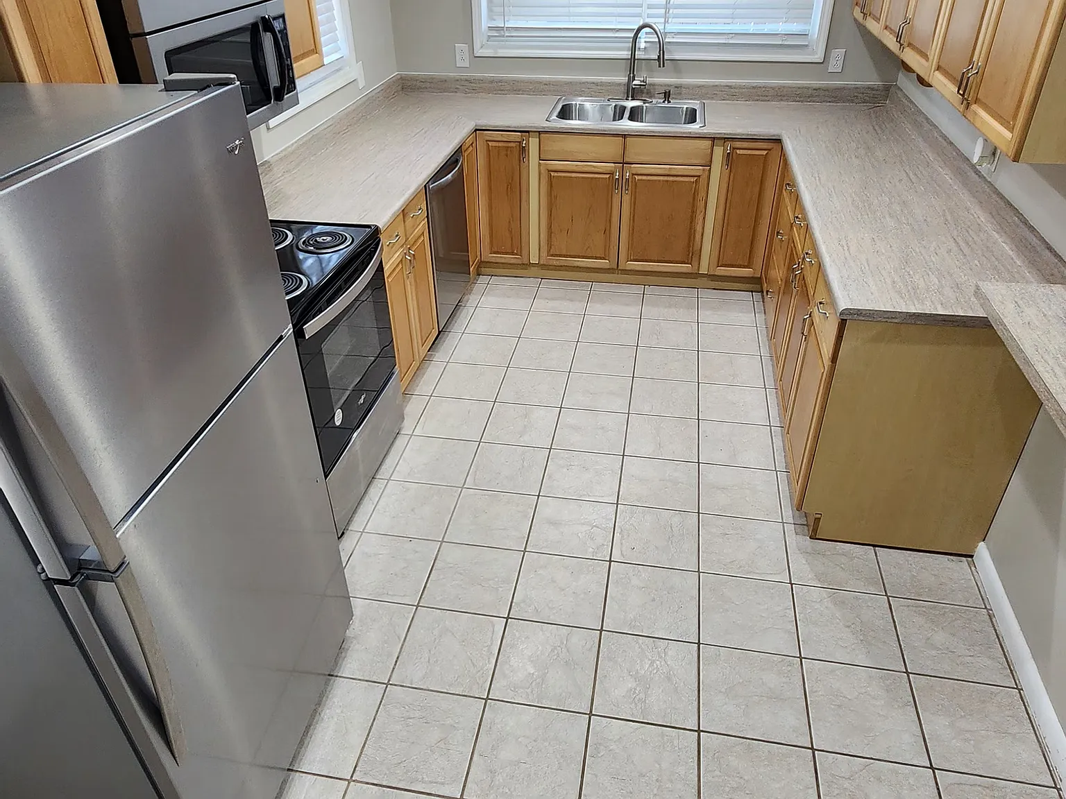 3 bed, 1553 sqft, $1,800 — Photo 3