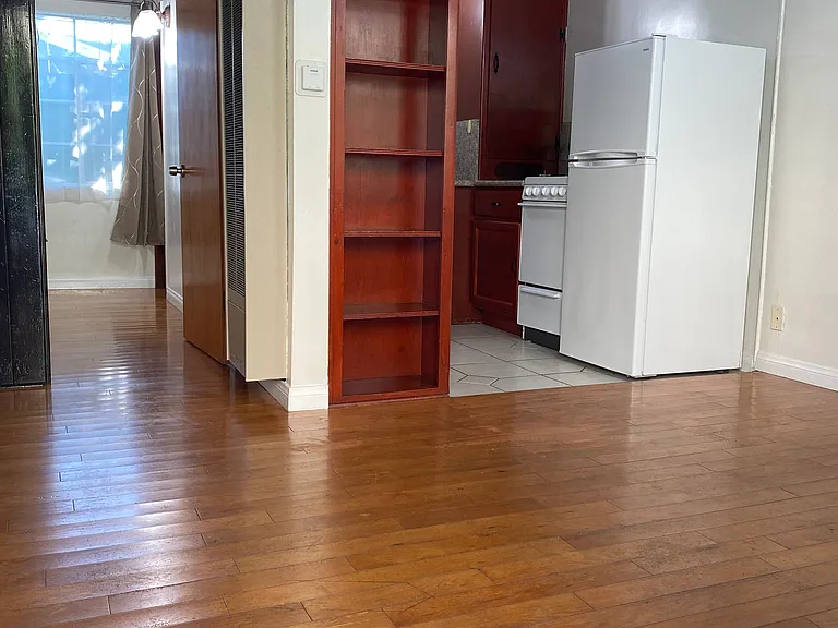 327 Western Ave #A — Photo 1