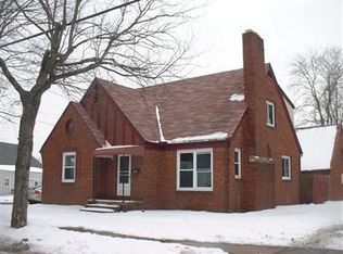 305 S River St, Newcomerstown, OH 43832