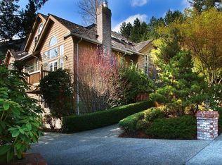 10905 NE 39th Pl, Bellevue, WA 98004