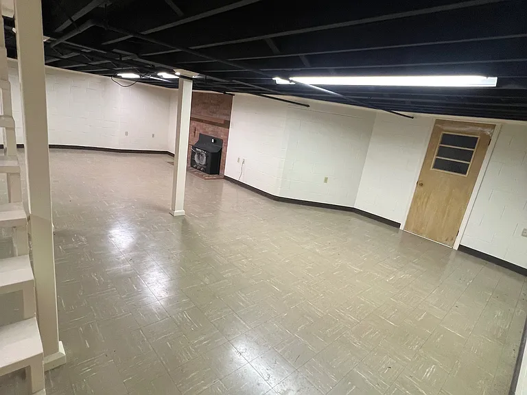 2294 Sparta Rd — Photo 17