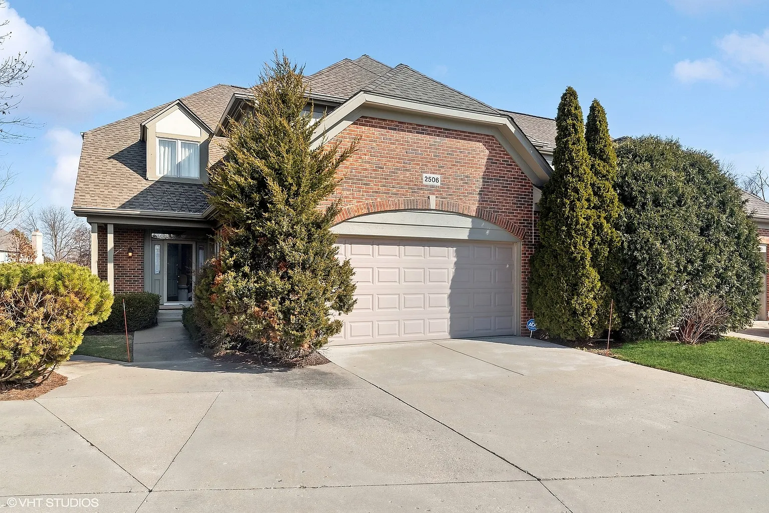 2506 Stonebridge Ln photo 1