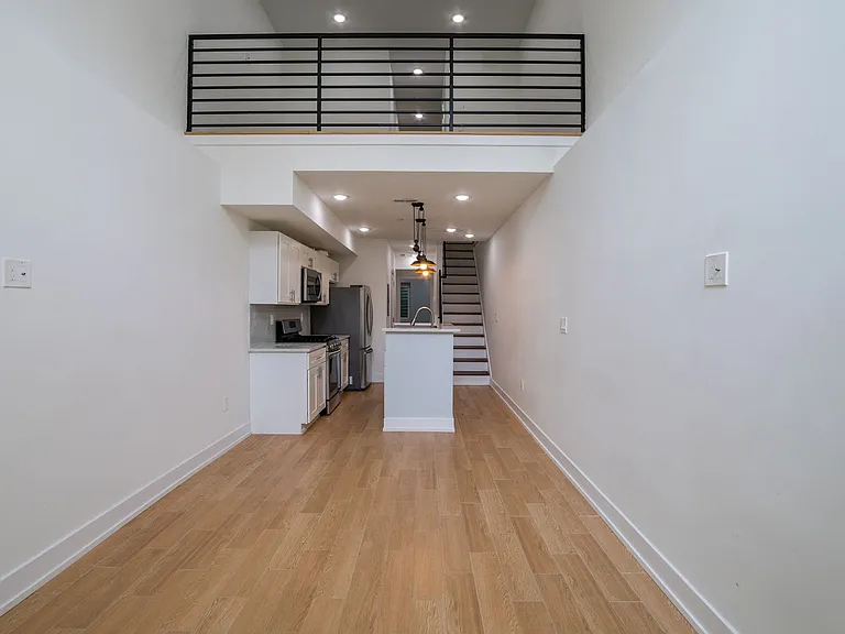 1220 Lecount St #A — Photo 5