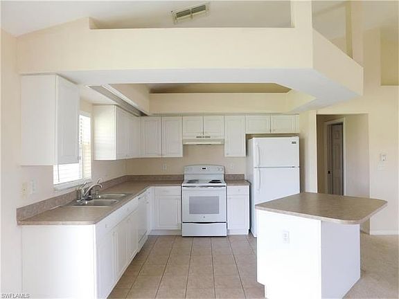 4th image of 4410 NW 33rd St