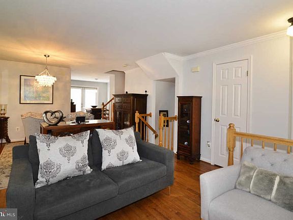 2nd image of 7821 Colonial Springs Blvd