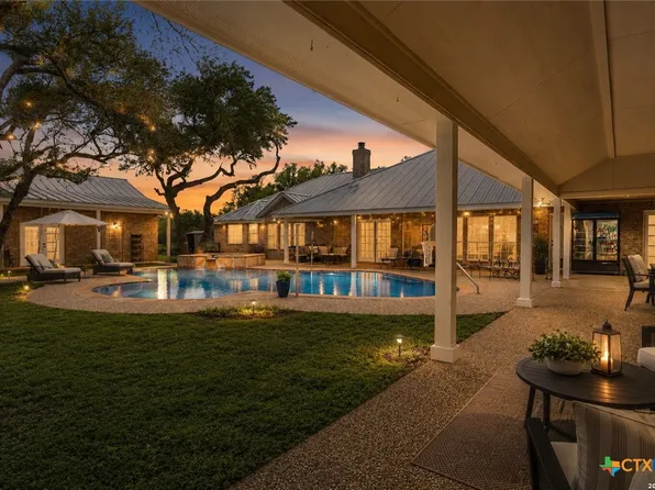 642 Phantom Rider Trl, Spring Branch, TX 78070