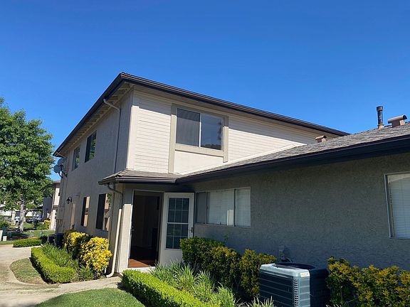 2nd image of 2059 N Ave #3