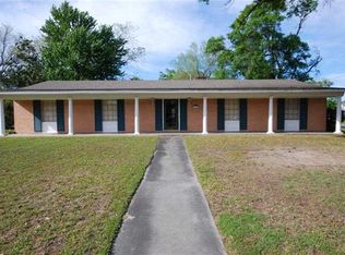 2100 Live Oak Rd, Orange, TX 77630