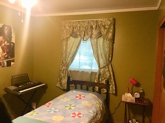 5th image of 318 Southgate Dr