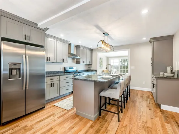 98 Brook Hl, Meredith, NH 03253