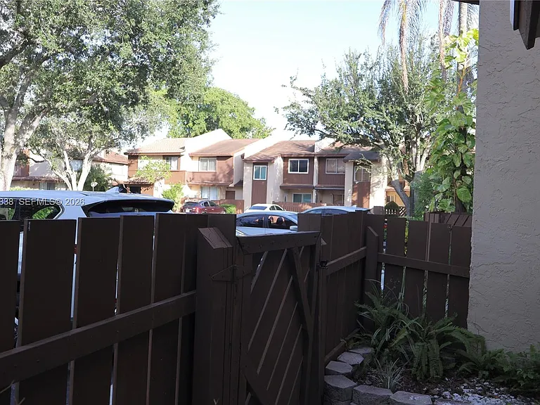 1315 Hampton Blvd #1315 — Photo 26