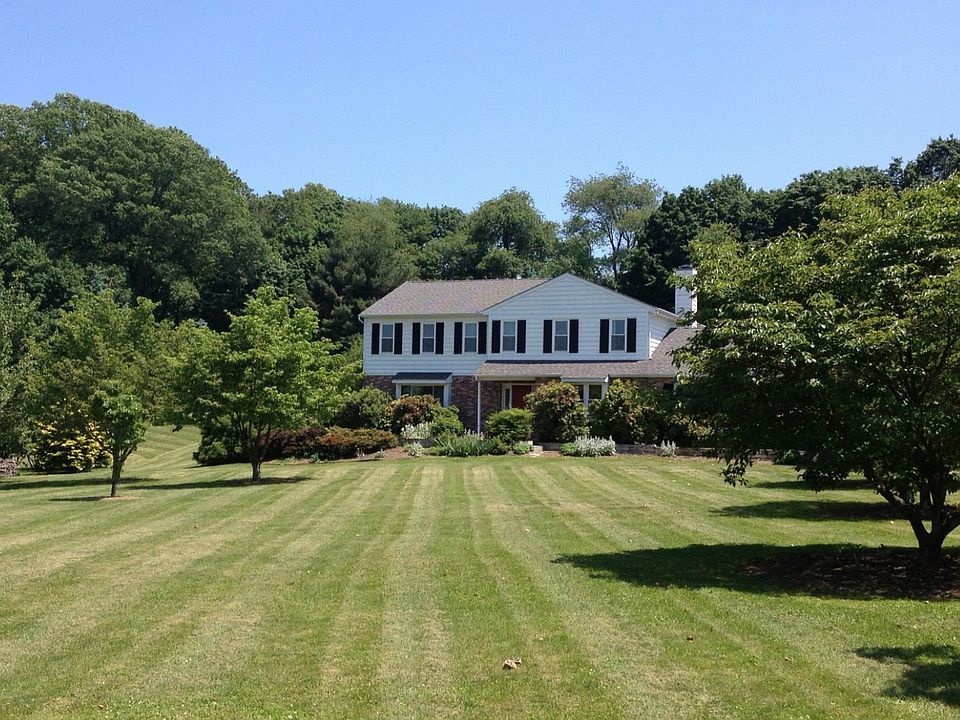 1st image of 814 William Thomas Dr