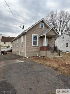 32 Newport Ave, Somerset, NJ, 08873