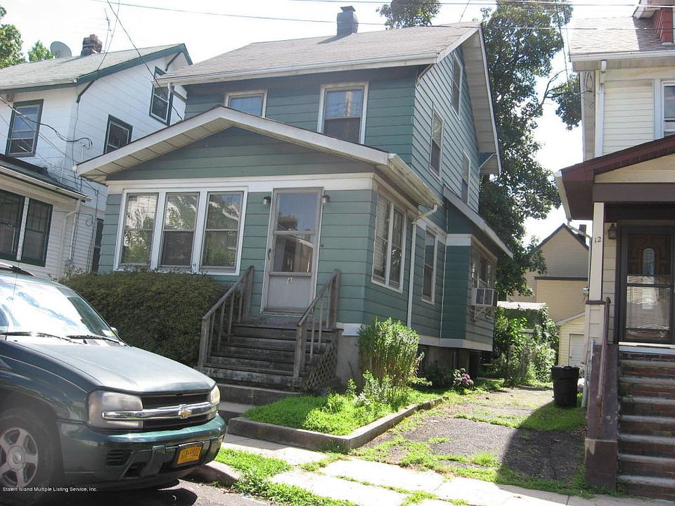 1st image of 8 Coursen Ct