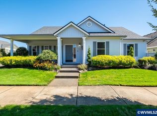 2672 Hazelnut Dr, Woodburn, OR 97071
