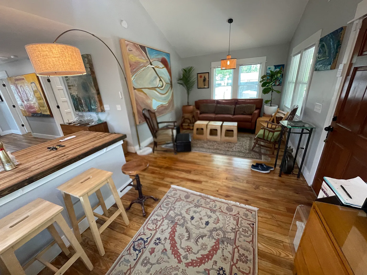 2 bed, 850 sqft, $1,500 — Photo 2