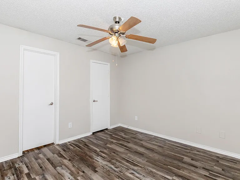 Rolling Hills Place — Photo 36