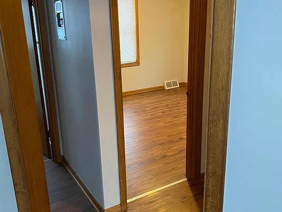 5th image of 503 W 7th Ave