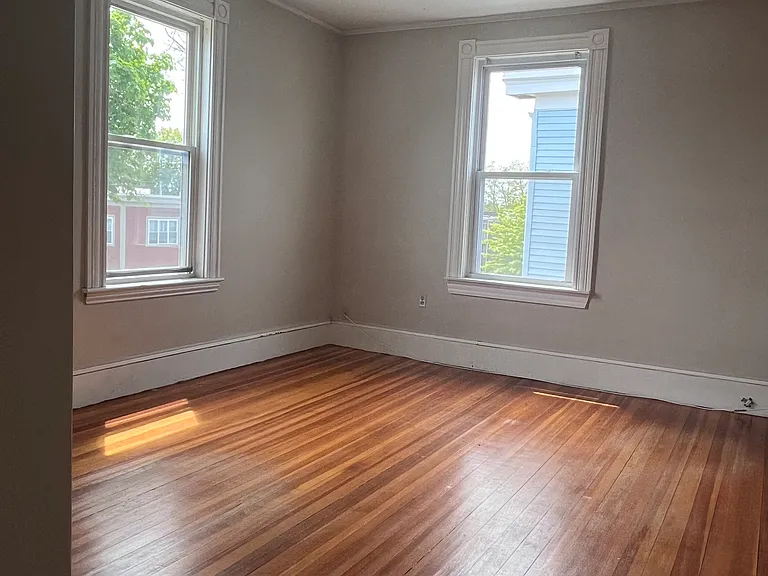 12 Grant St #3 — Photo 5
