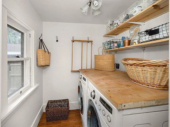 5th image of 1601 S Perry St