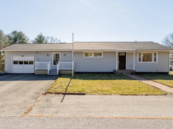 905 Baldwin St, Radford, VA 24141