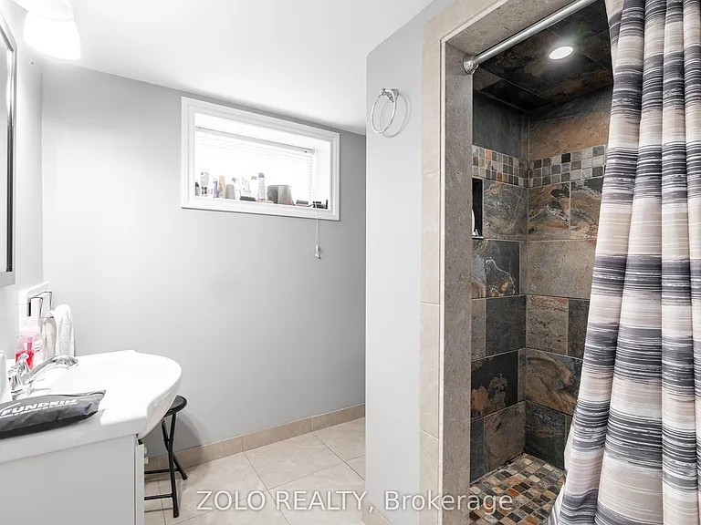 306 Spruce St #BASEMENT — Photo 7