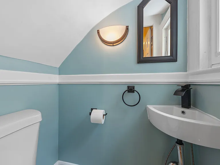 48 Union St #1 — Photo 17