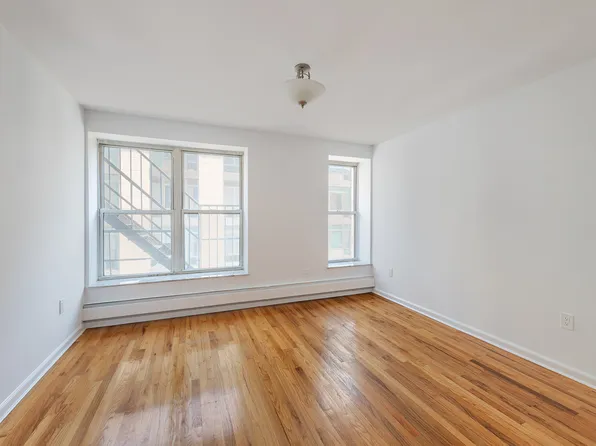 521 Broome Street image 3 of 7