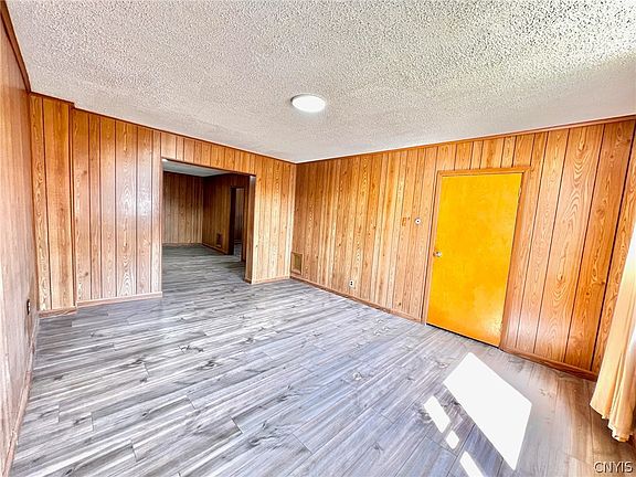 3rd image of 767 Blandina St