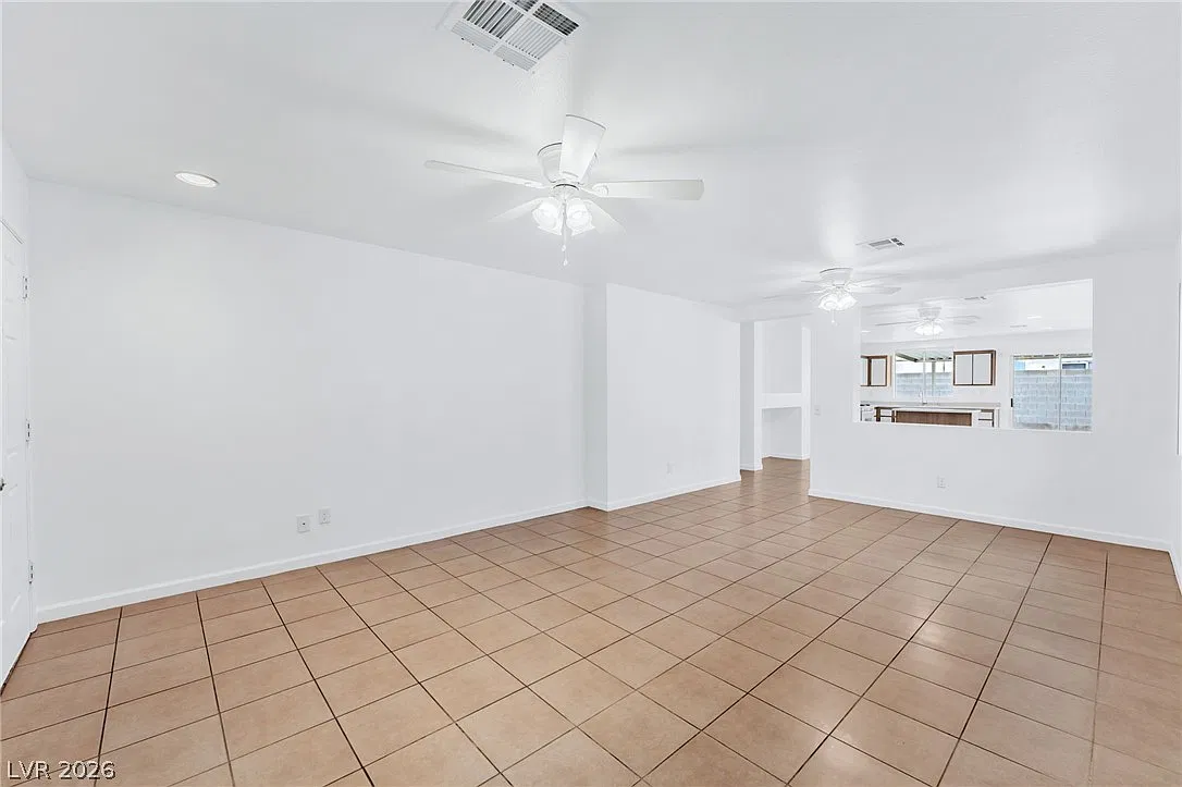 3 bed, 2.0 bath, 1484 sqft, $1,875 — Photo 4