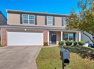 5955 Odenton Ln, Pfafftown, NC 27040