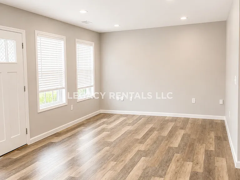 238 Longwood Ln #238 — Photo 2