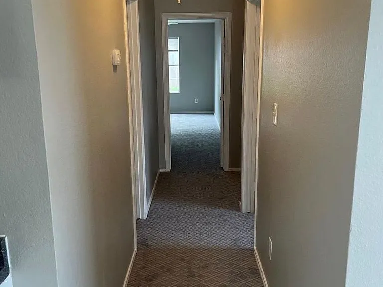 305 Casie Ct — Photo 19
