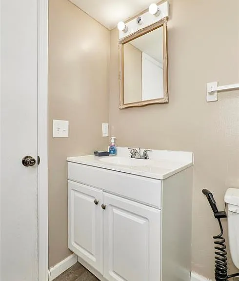 241 Valleyoak Ct — Photo 39