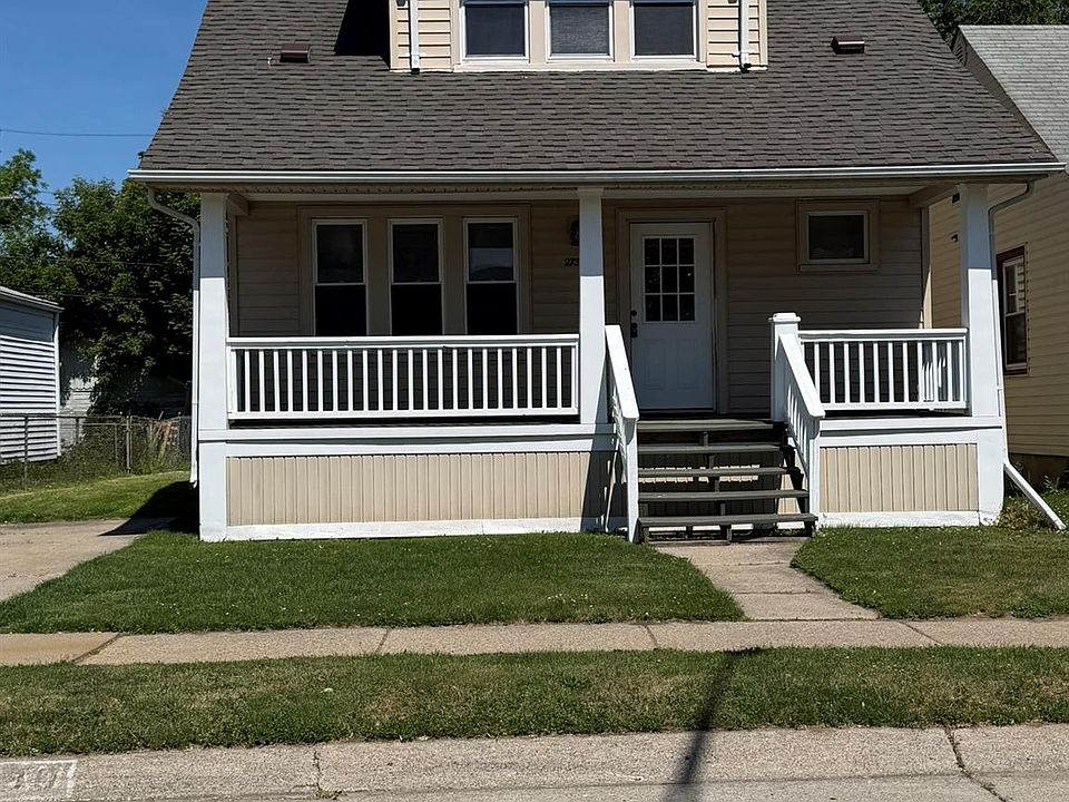1st image of 27390 Elmhurst St